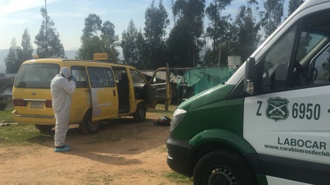 Quilpué: Hombre y mujer son encontrados muertos al interior de un furgón escolar