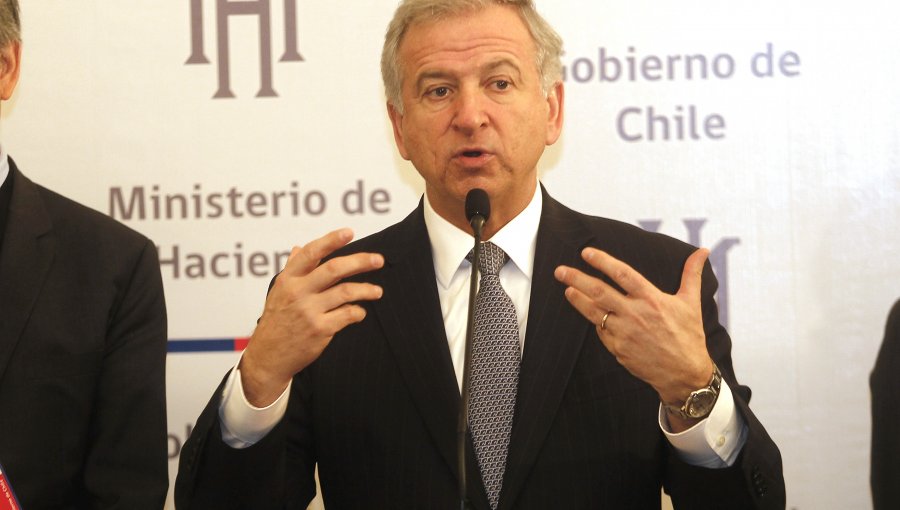 Ministro Larraín celebra acuerdo en Escondida: “Ha habido flexibilidad de las dos partes"
