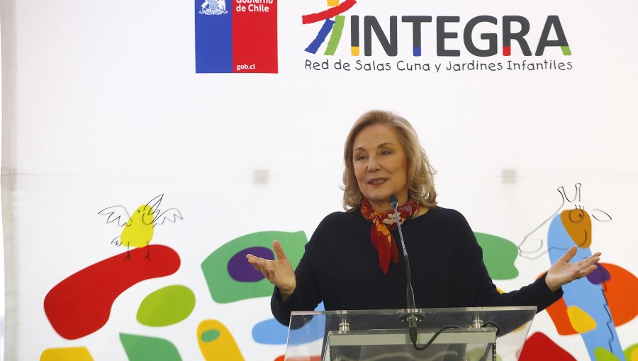 Primera dama inaugura jardín infantil de Fundación Integra en Isla de Pascua