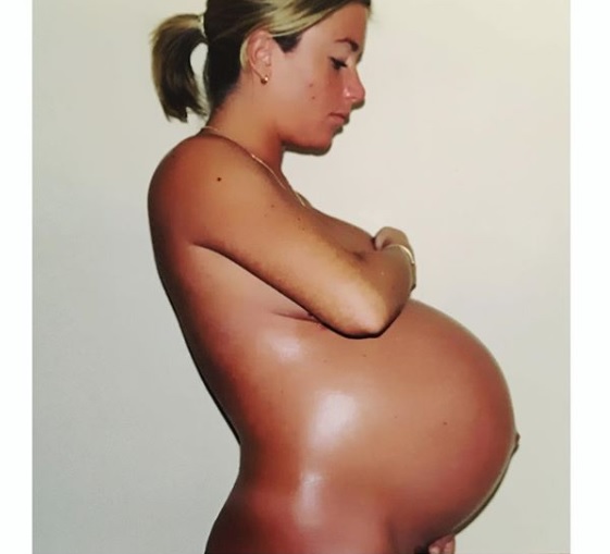 Yuyuníz Navas se roba todas las miradas publicando fotografía embarazada y completamente desnuda
