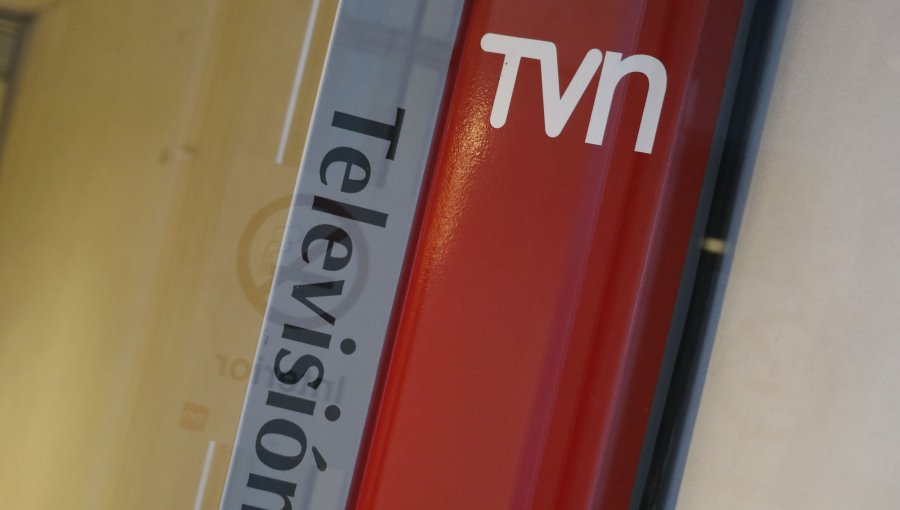 Director de TVN anuncia a diputados nuevas medidas de austeridad del canal