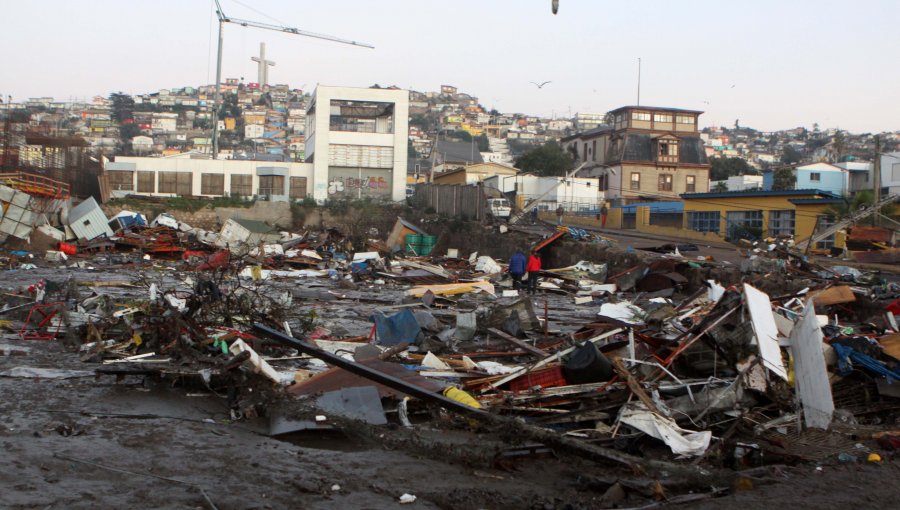 Terremoto y posterior tsunami en Indonesia: Aumenta cifra de fallecidos a 832