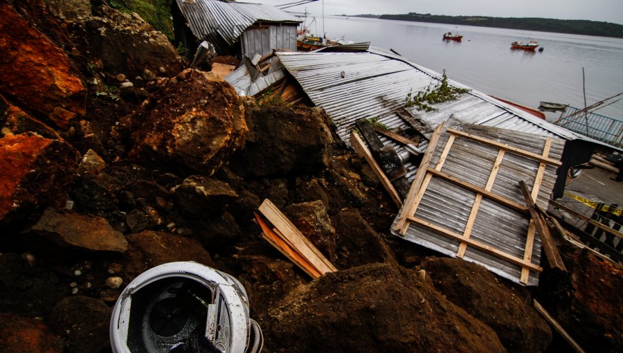 Aumenta a 2.010 los muertos por terremoto y tsunami en Indonesia