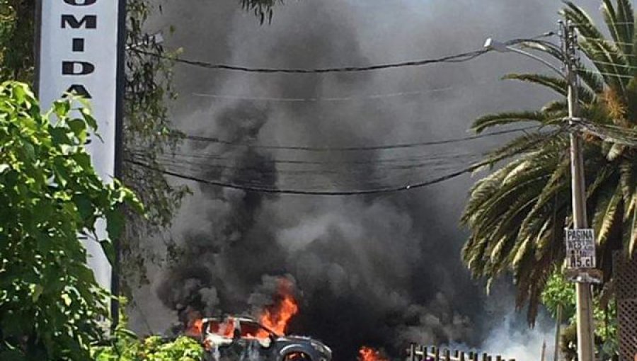 Asaltan Banco Estado en Puchuncaví y queman vehículo en la carretera