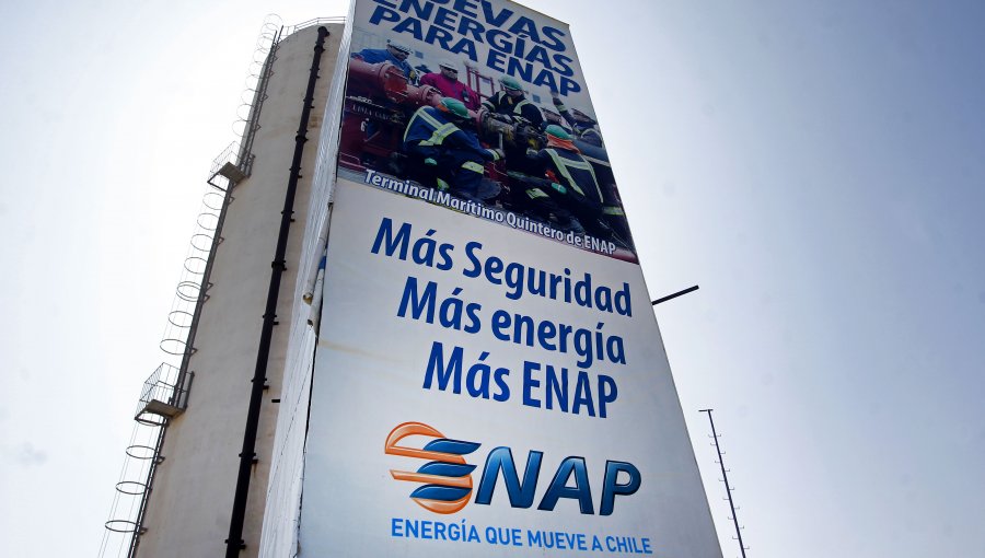 Gerente de Enap niega responsabilidad en contaminación de Quintero-Puchuncavi