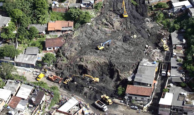 Al menos 14 personas mueren en un deslave en Río de Janeiro
