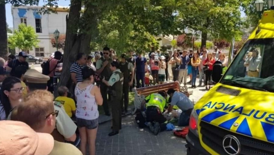 Ajuste de cuentas en plena Plaza de Armas de Quillota: Hombre recibió dos balazos en la nuca