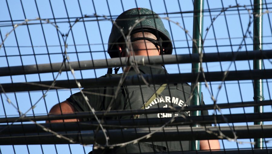 Gendarmes no podrán salir de la región Metropolitana ante posible urgencia en cárceles por instalación de inhibidores