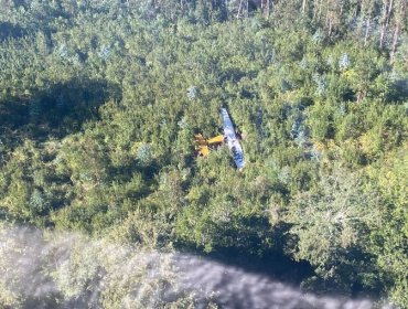 Piloto muere y dos ocupantes quedan heridos tras capotar avioneta en Los Ríos