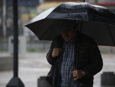 Senapred declara alerta temprana por precipitaciones en tres regiones