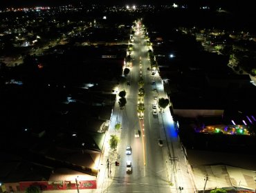 Nuevas y modernas luminarias peatonales led fueron instaladas en las dos avenidas principales de Llay Llay