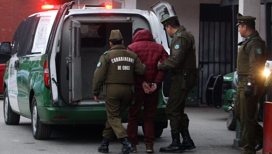 Cuatro adolescentes detenidos y dos autos recuperados tras encerrona en Renca