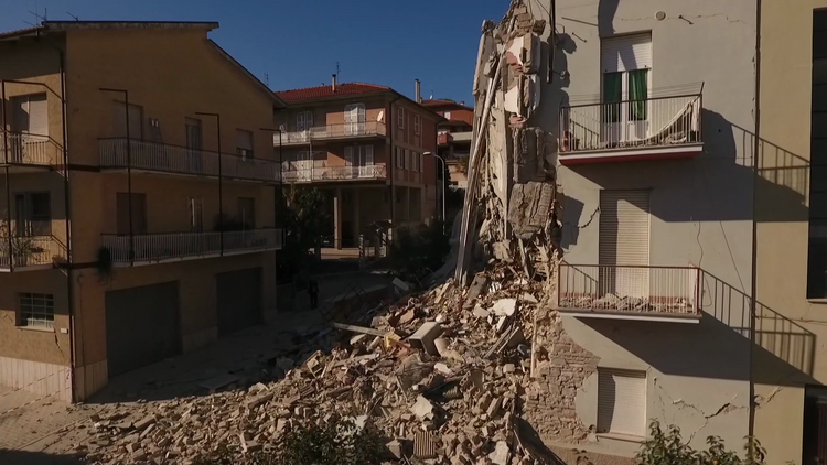 La destrucción que dejó el terremoto en Italia vista desde un dron