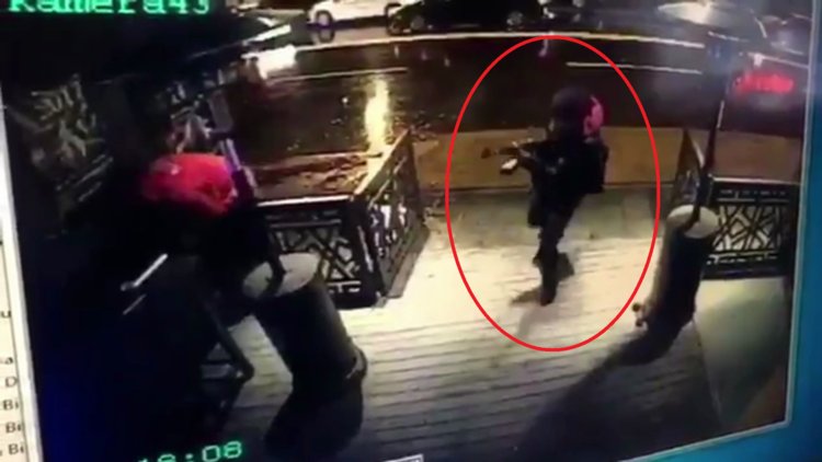 Este video muestra cuando se abre fuego en atentado de Estambul