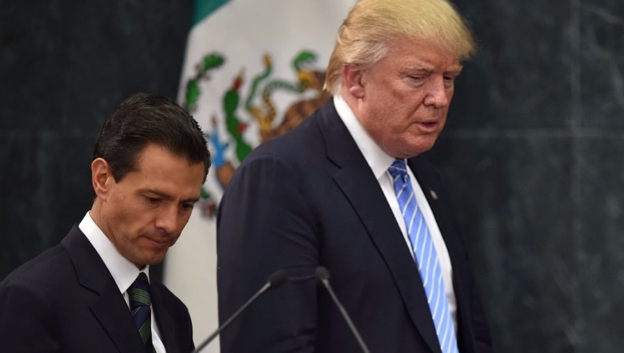 Trump y Peña Nieto habrían sostenido una tensa conversación telefónica
