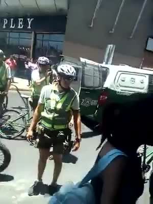 Violenta detención de Carabineros a comerciante ambulante en Iquique