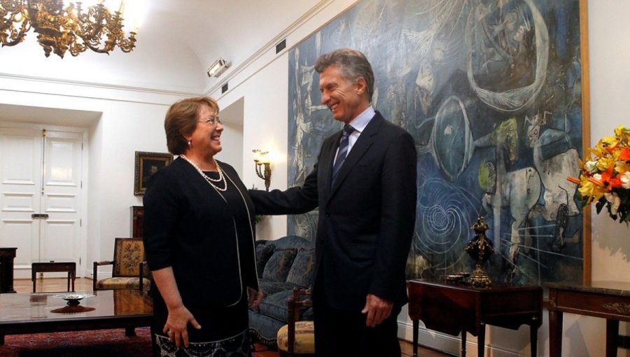 La visita "express" del Presidente argentino Mauricio Macri a Chile
