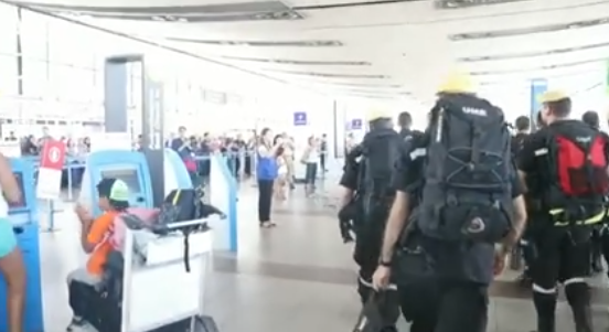 Video: Con aplausos en el Aeropuerto se despidieron brigadistas españoles