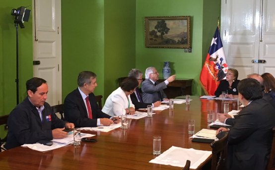 Bachelet regresa de sus vacaciones y encabeza comité político por emergencia de aluviones