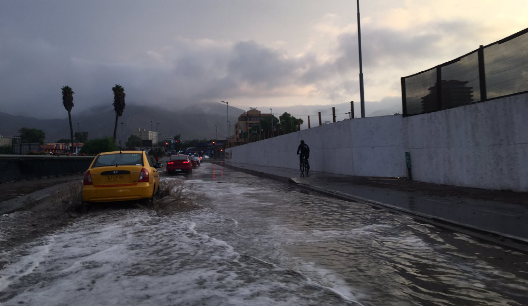 Intensas lluvias y tormentas eléctricas obligan a suspensión de clases en Copiapó y Tierra Amarilla