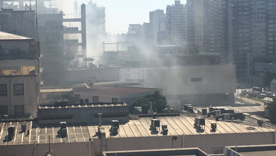 Incendio afectó a obras de nuevo hospital Gustavo Fricke en Viña del Mar