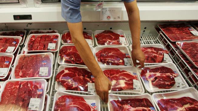 Cancelan importación de carne brasileña a Chile por denuncias de adulteración