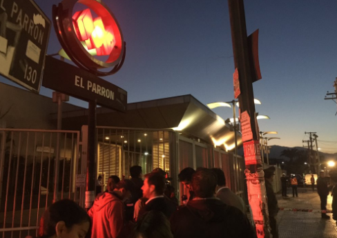 Se reabre estación de metro El Parrón tras ser suspendida por rotura de matriz