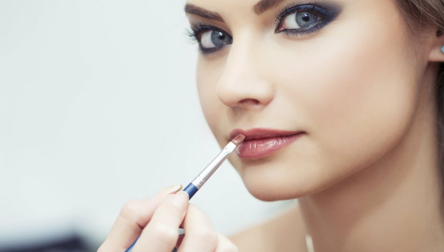 ¿Cómo lograr un maquillaje natural que te haga sentir hermosa?
