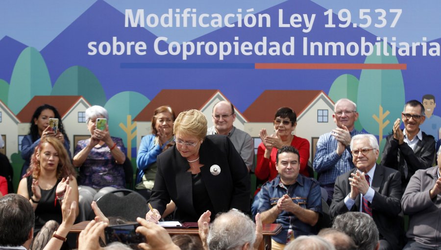 Cambio en la ley de copropiedad: Michelle Bachelet firmó proyecto que modifica su regulación
