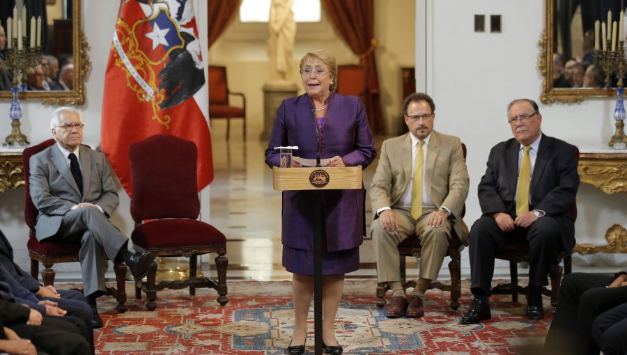 Michelle Bachelet firma proyecto que perfecciona Ley de Culto
