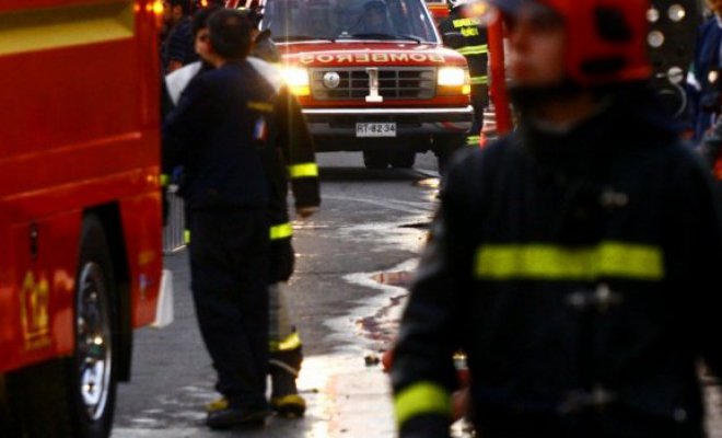 La Ligua: Matrimonio salta desde segundo piso para escapar de violento incendio