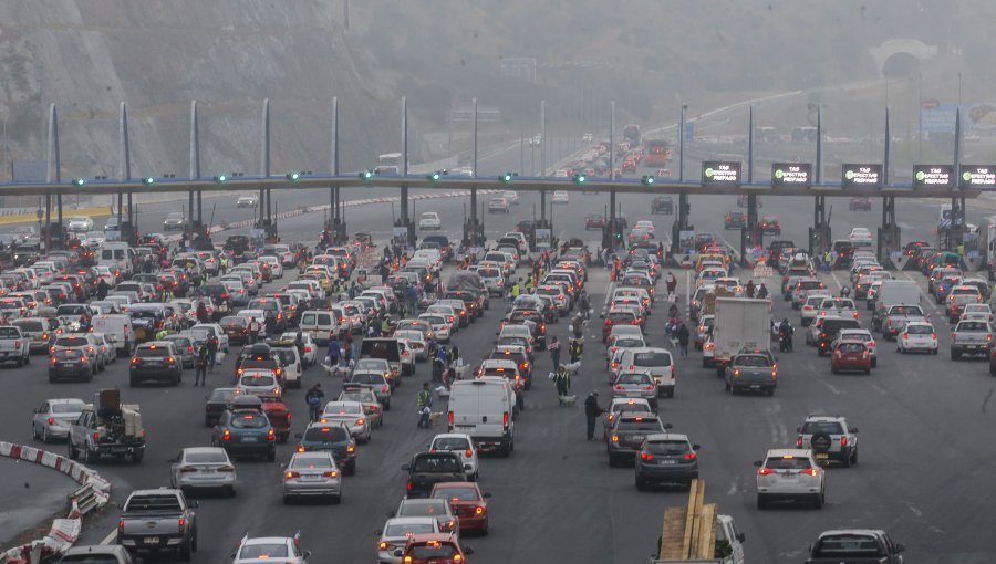 MOP y autopistas pactan colocar peaje a $1.000 en las primeras horas del jueves
