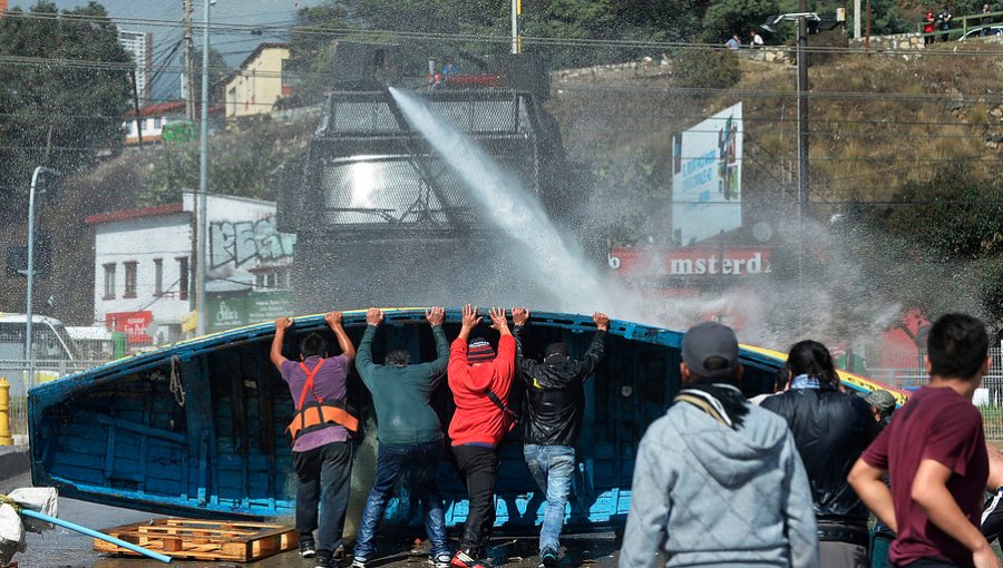 Pescadores de Valparaíso anuncian protestas si Gobierno acude al TC por norma de la jibia