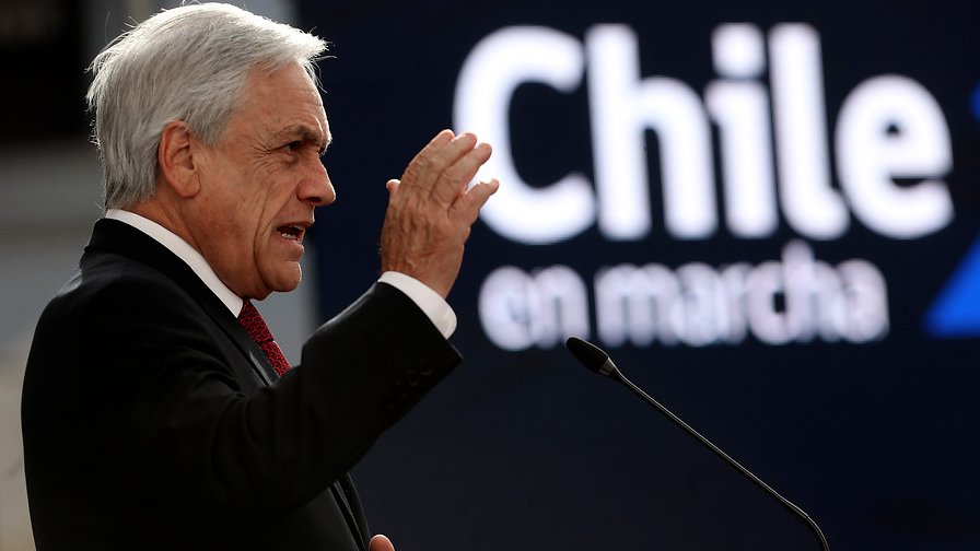 Presidente Piñera promulgó ley que reforma la legislación bancaria