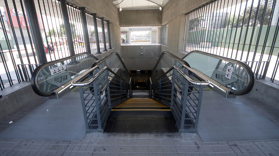 Metro de Santiago le bajó el dedo a iniciativa para llamar "Eloísa Díaz" a nueva estación