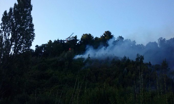 Declaran Alerta Roja en Temuco por incendio en área protegida del cerro Ñielol