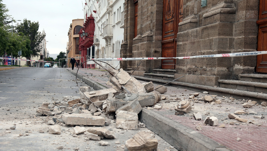 Anuncian medidas para reconstruir patrimonio dañado por terremoto en La Serena