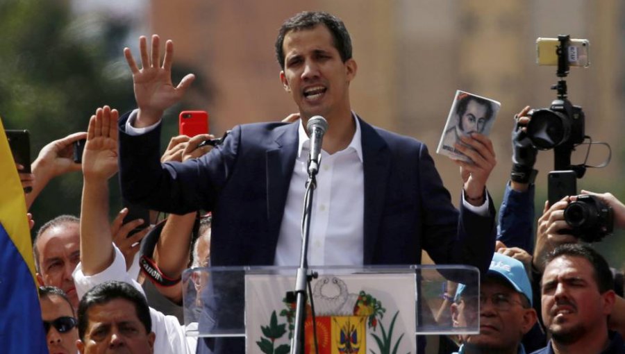 Juan Guaidó ofreció aplicar “amnistía” a Nicolás Maduro para superar la crisis
