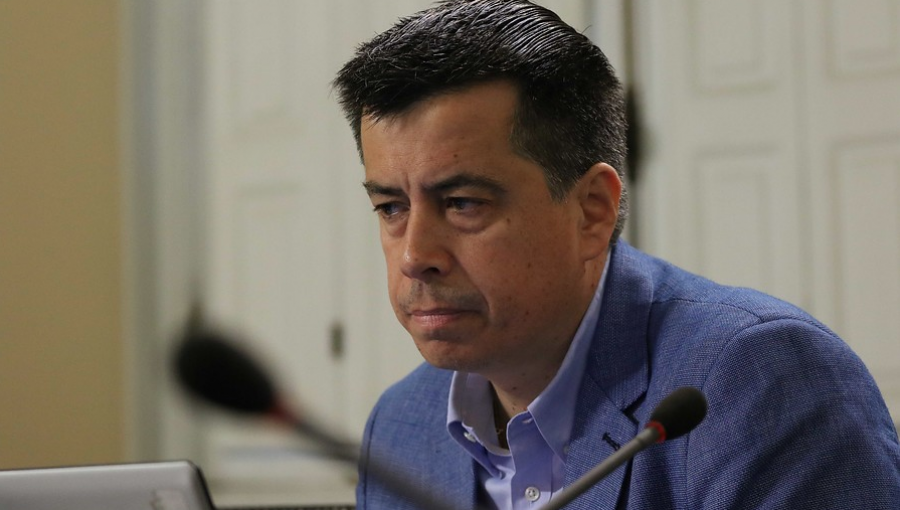 Diputado Celis pide renuncia del director de Junaeb por presunta irregularidad en licitación