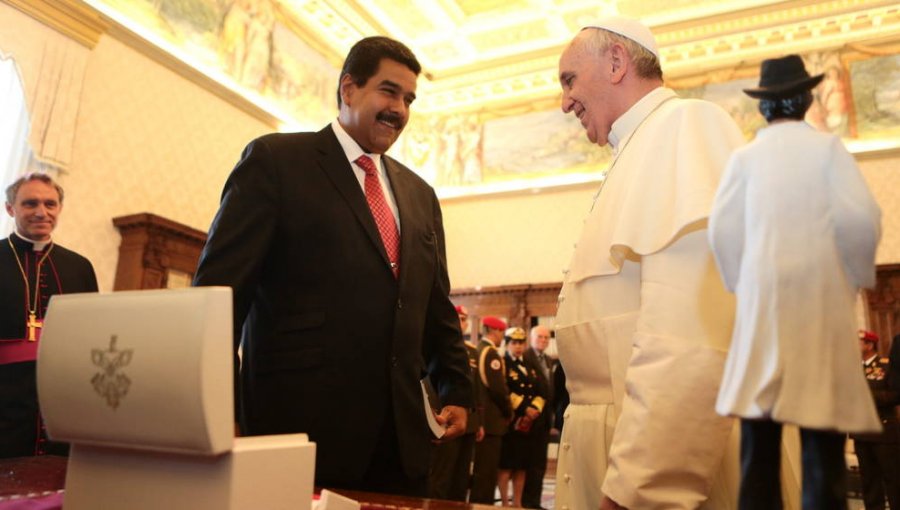 Revelan detalles de carta secreta que el Papa Francisco envió a Nicolás Maduro