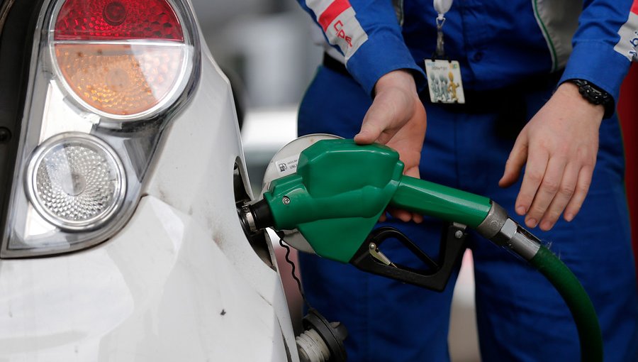 Ministerio de Hacienda confirma nueva baja en el precio de los combustibles