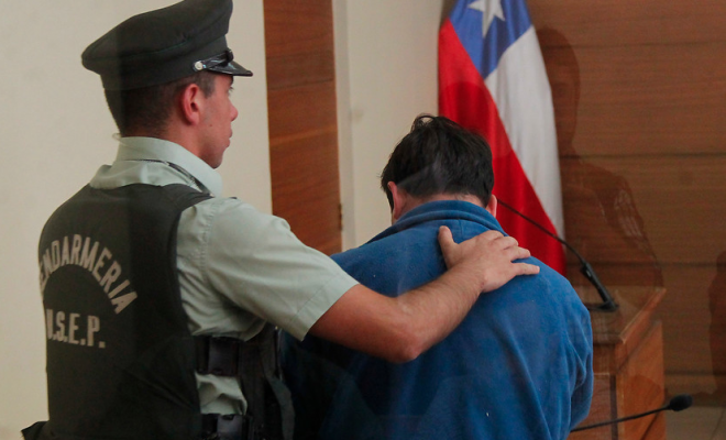 Ex marino acusado de violar a su hija será trasladado a cárcel pública de Valparaíso