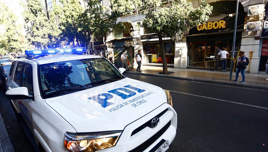 10 delincuentes protagonizaron atraco en joyería ubicada a tres cuadras de La Moneda