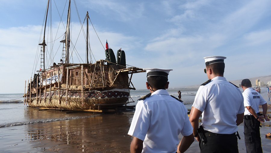 Viracocha III: Barco hecho de juncos está a detalles de zarpar de Arica a Australia