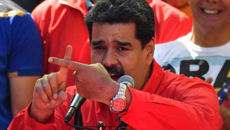 Maduro rompe relaciones con Colombia mientras soldados chocan con opositores en frontera por ayuda humanitaria