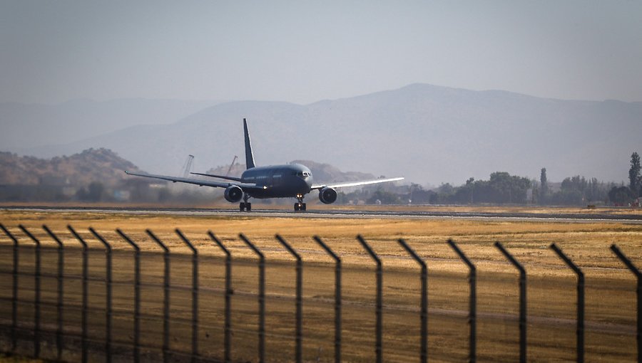 Dirección de Aeronáutica suspende operaciones de avión Boeing 737 Max 8 en Chile