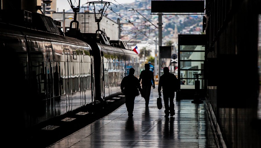TVS confirma que traspié del "Terminal 2" repercutirá en proyecto de tren Valparaíso - Santiago