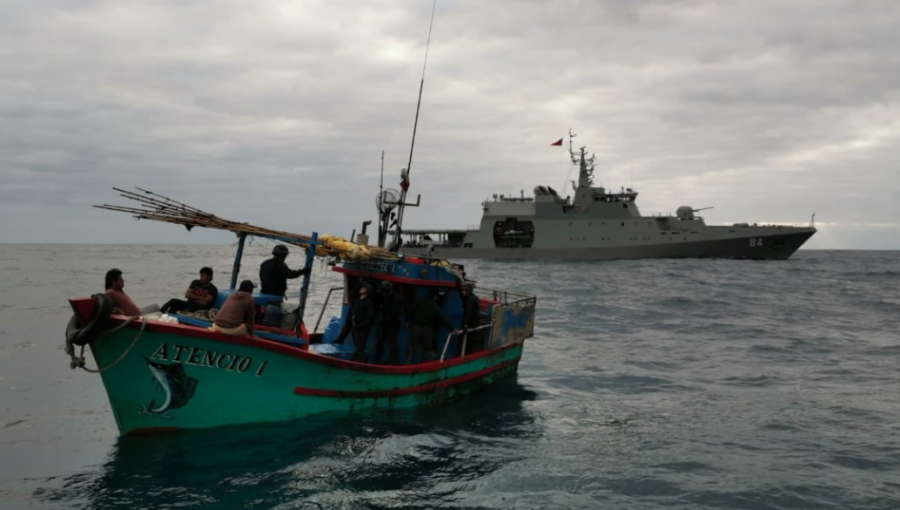 Sorprenden a otro pesquero peruano cargado con tiburón azul en aguas nacionales