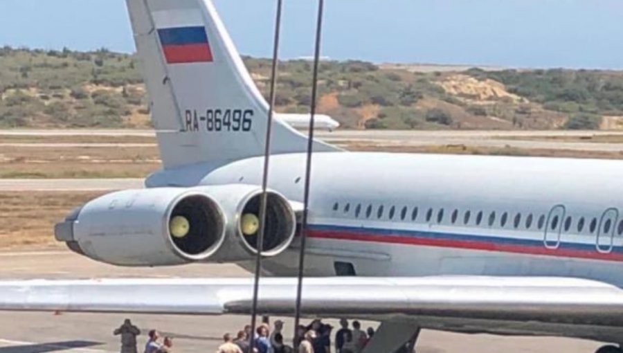 Dos aviones con un centenar de militares rusos aterrizaron en Venezuela