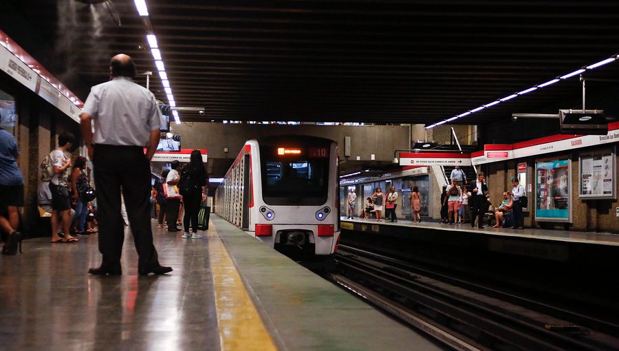 Nuevamente una persona se quitó la vida en las vías del Metro de Santiago